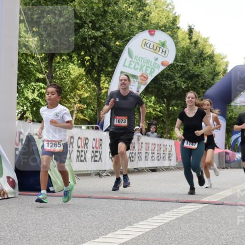 06.09.2026 - CURREX Alsterlauf Yannick Fuchs http://msf.ph/oto/10117610 06.09.2026 12:01:30 Ziel 1073, 1147, 1155, 1156, 1243, 1265 meine-sportfotos.de