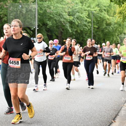 06.09.2026 - CURREX Alsterlauf Dr. Thomas Lammeyer http://msf.ph/oto/10117622 06.09.2026 09:15:43 Laufen 5582, 6458, 2387, 3456, 4906, 5635, 6107 meine-sportfotos.de