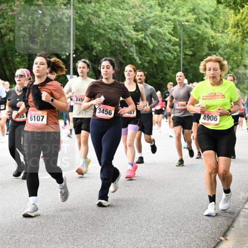 06.09.2026 - CURREX Alsterlauf Dr. Thomas Lammeyer http://msf.ph/oto/10117636 06.09.2026 09:15:45 Laufen 18, 4075, 35, 6107, 245, 12, 3456, 87, 4906, 2785 meine-sportfotos.de