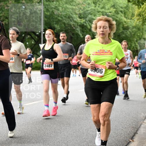 06.09.2026 - CURREX Alsterlauf Dr. Thomas Lammeyer http://msf.ph/oto/10117641 06.09.2026 09:15:46 Laufen 456, 50, 2487, 532, 33, 4906, 2785, 30 meine-sportfotos.de