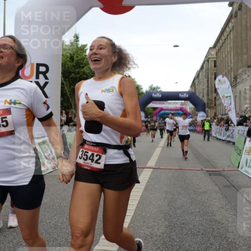 06.09.2026 - CURREX Alsterlauf Yannick Fuchs http://msf.ph/oto/10117655 06.09.2026 09:59:28 Ziel 2077, 2772, 3129, 3535, 3542, 3600, 3657, 3695, 3969, 4091, 4139, 4158, 4478, 5636, 5712, 5948, 6059, 6312, 6443, 6447 meine-sportfotos.de