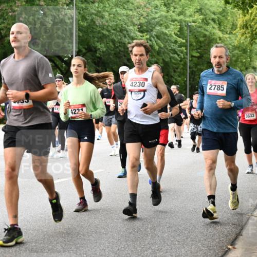 06.09.2026 - CURREX Alsterlauf Dr. Thomas Lammeyer http://msf.ph/oto/10117656 06.09.2026 09:15:48 Laufen 41, 20, 6351, 297, 513, 4221, 4230, 2, 16, 2785, 3633 meine-sportfotos.de