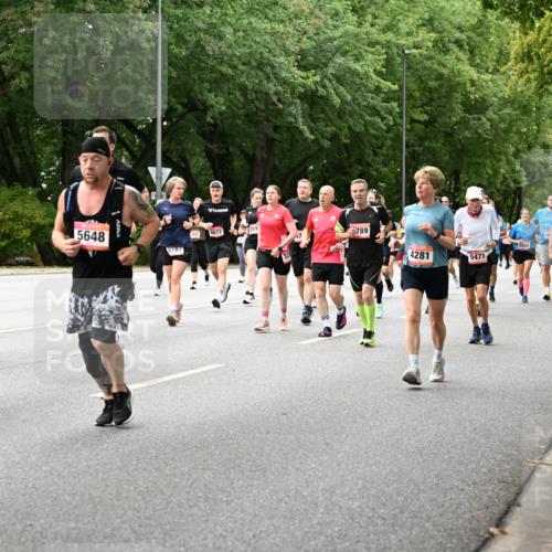 06.09.2026 - CURREX Alsterlauf Dr. Thomas Lammeyer http://msf.ph/oto/10117694 06.09.2026 09:15:52 Laufen 5648, 5825, 4672, 97, 205, 47, 789, 5183, 4281, 5662, 5471, 5498 meine-sportfotos.de