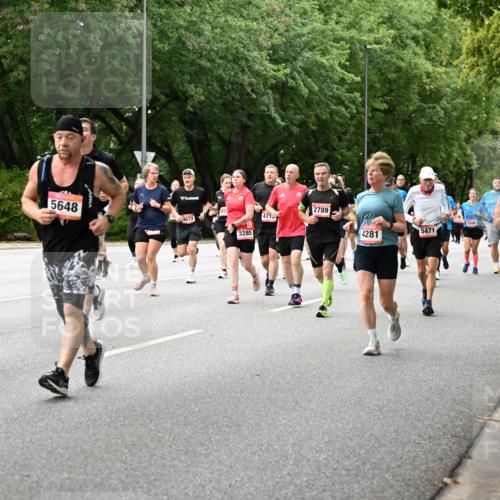 06.09.2026 - CURREX Alsterlauf Dr. Thomas Lammeyer http://msf.ph/oto/10117695 06.09.2026 09:15:52 Laufen 18, 20, 5648, 2789, 4710, 4672, 3285, 5662, 5498, 4281, 5471 meine-sportfotos.de