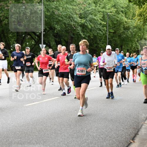 06.09.2026 - CURREX Alsterlauf Dr. Thomas Lammeyer http://msf.ph/oto/10117707 06.09.2026 09:15:53 Laufen 4815, 5183, 4672, 3285, 3976, 71, 2840, 5500, 5268, 5662, 5498, 4281, 5471 meine-sportfotos.de