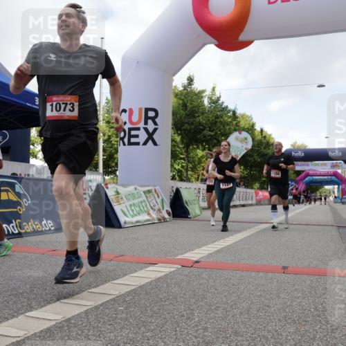 06.09.2026 - CURREX Alsterlauf Yannick Fuchs http://msf.ph/oto/10117709 06.09.2026 12:01:31 Ziel 1073, 1147, 1155, 1156, 1243, 1265 meine-sportfotos.de