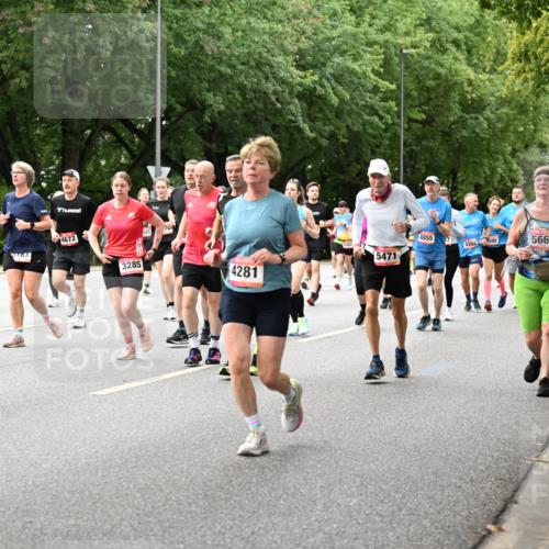 06.09.2026 - CURREX Alsterlauf Dr. Thomas Lammeyer http://msf.ph/oto/10117711 06.09.2026 09:15:54 Laufen 15, 174, 3711, 783, 4672, 5471, 3285, 4281, 4855, 5268, 500, 5662, 5498 meine-sportfotos.de