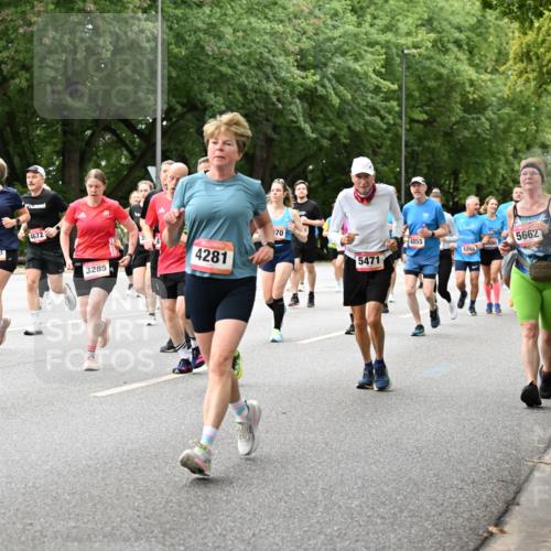 06.09.2026 - CURREX Alsterlauf Dr. Thomas Lammeyer http://msf.ph/oto/10117713 06.09.2026 09:15:54 Laufen 3711, 5183, 4672, 4281, 3285, 70, 5471, 4855, 5268, 5662, 500, 5498, 499 meine-sportfotos.de