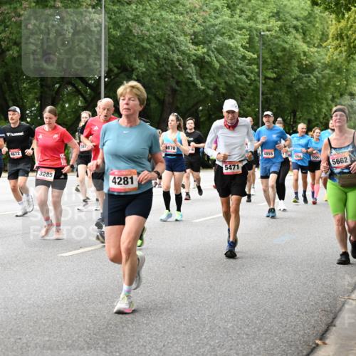 06.09.2026 - CURREX Alsterlauf Dr. Thomas Lammeyer http://msf.ph/oto/10117714 06.09.2026 09:15:54 Laufen 3, 397, 4672, 3285, 4281, 6070, 4855, 5268, 5500, 5471, 5662, 5498 meine-sportfotos.de