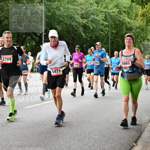 06.09.2026 - CURREX Alsterlauf Dr. Thomas Lammeyer http://msf.ph/oto/10117724 06.09.2026 09:15:55 Laufen 10, 2789, 4871, 4855, 2840, 5662, 5937, 5471, 5499, 5498 meine-sportfotos.de