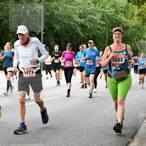 06.09.2026 - CURREX Alsterlauf Dr. Thomas Lammeyer http://msf.ph/oto/10117729 06.09.2026 09:15:56 Laufen 27, 5937, 5471, 3616, 4855, 2840, 5662, 5499, 5498 meine-sportfotos.de
