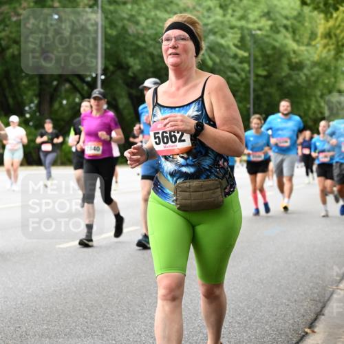06.09.2026 - CURREX Alsterlauf Dr. Thomas Lammeyer http://msf.ph/oto/10117740 06.09.2026 09:15:57 Laufen 5937, 070, 840, 5662 meine-sportfotos.de