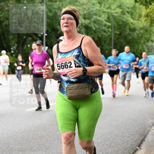 06.09.2026 - CURREX Alsterlauf Dr. Thomas Lammeyer http://msf.ph/oto/10117741 06.09.2026 09:15:57 Laufen 070, 2840, 5662 meine-sportfotos.de