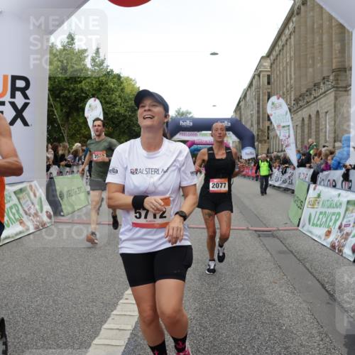 06.09.2026 - CURREX Alsterlauf Yannick Fuchs http://msf.ph/oto/10117775 06.09.2026 09:59:31 Ziel 2077, 2227, 2228, 2772, 3129, 3535, 3542, 3657, 3695, 3969, 4091, 4291, 4478, 5474, 5636, 5638, 5712, 5948, 6213, 6447 meine-sportfotos.de
