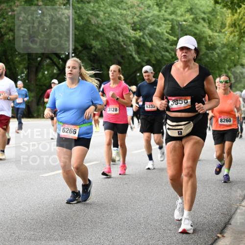06.09.2026 - CURREX Alsterlauf Dr. Thomas Lammeyer http://msf.ph/oto/10117782 06.09.2026 09:16:04 Laufen 2157, 438, 6266, 3850, 6332, 3128, 8260 meine-sportfotos.de