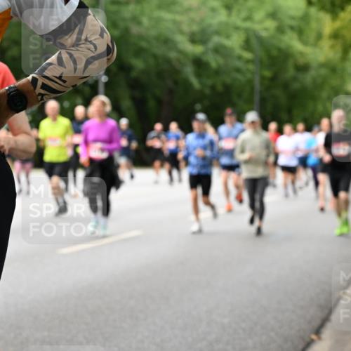 06.09.2026 - CURREX Alsterlauf Dr. Thomas Lammeyer http://msf.ph/oto/10117811 06.09.2026 09:16:08 Laufen 560 meine-sportfotos.de