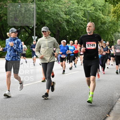 06.09.2026 - CURREX Alsterlauf Dr. Thomas Lammeyer http://msf.ph/oto/10117828 06.09.2026 09:16:10 Laufen 3330, 6342, 2579, 5749, 2795, 32, 2622 meine-sportfotos.de