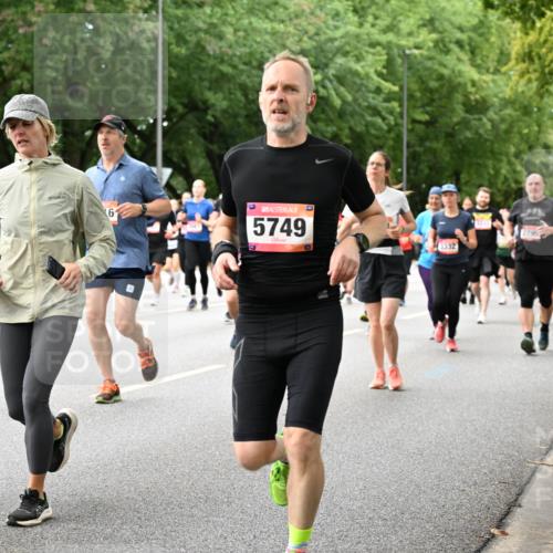 06.09.2026 - CURREX Alsterlauf Dr. Thomas Lammeyer http://msf.ph/oto/10117836 06.09.2026 09:16:11 Laufen 5749, 9, 2795, 1332 meine-sportfotos.de