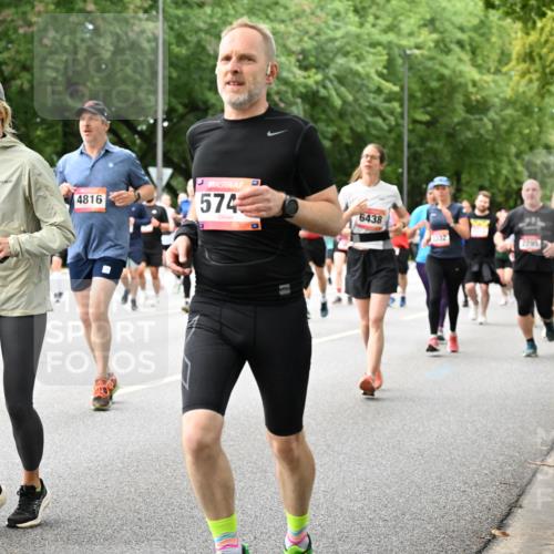 06.09.2026 - CURREX Alsterlauf Dr. Thomas Lammeyer http://msf.ph/oto/10117837 06.09.2026 09:16:11 Laufen 4816, 574, 6438, 3332, 2795 meine-sportfotos.de