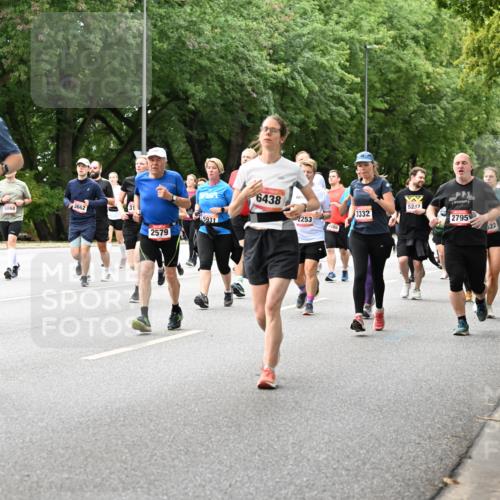 06.09.2026 - CURREX Alsterlauf Dr. Thomas Lammeyer http://msf.ph/oto/10117844 06.09.2026 09:16:12 Laufen 3662, 5860, 2579, 5931, 6438, 5242, 3332, 2253, 2795, 3143, 3142, 4486, 22 meine-sportfotos.de