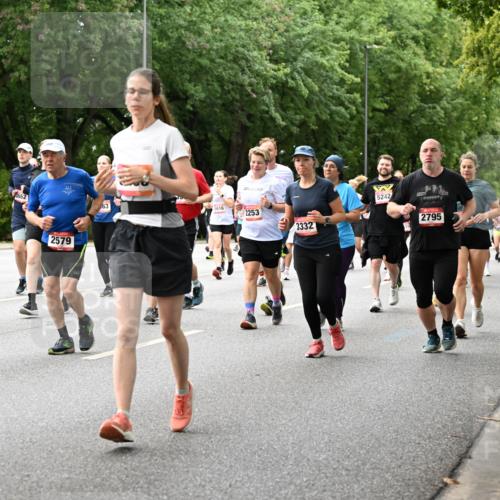 06.09.2026 - CURREX Alsterlauf Dr. Thomas Lammeyer http://msf.ph/oto/10117853 06.09.2026 09:16:13 Laufen 5860, 3662, 2579, 63, 5616, 2253, 3332, 5242, 2795, 2067 meine-sportfotos.de