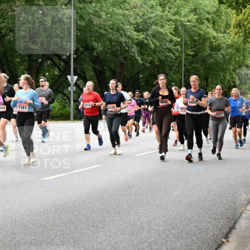 06.09.2026 - CURREX Alsterlauf Dr. Thomas Lammeyer http://msf.ph/oto/10117985 06.09.2026 09:16:29 Laufen 6100, 2634, 4666, 5351, 6339, 2352, 4880, 3713, 4865, 237, 2421, 3186 meine-sportfotos.de