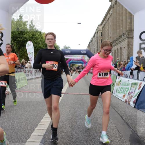 06.09.2026 - CURREX Alsterlauf Yannick Fuchs http://msf.ph/oto/10118057 06.09.2026 09:59:38 Ziel 2077, 2227, 2228, 2780, 3129, 3969, 4042, 4291, 4751, 4752, 5154, 5269, 5474, 5638, 6199, 6200, 6213, 8111 meine-sportfotos.de