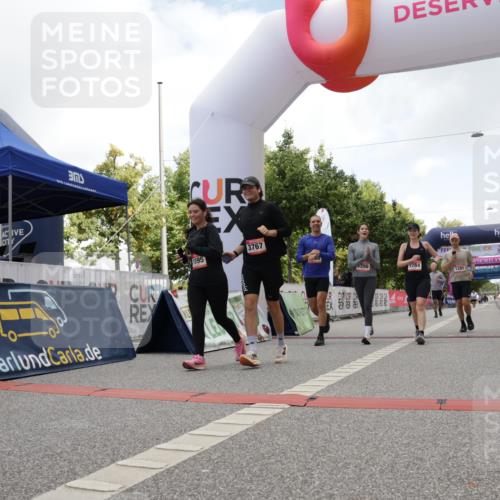 06.09.2026 - CURREX Alsterlauf Yannick Fuchs http://msf.ph/oto/10118075 06.09.2026 12:01:50 Ziel 1095, 1284, 1285, 1286, 1288, 1298, 1305, 8042 meine-sportfotos.de