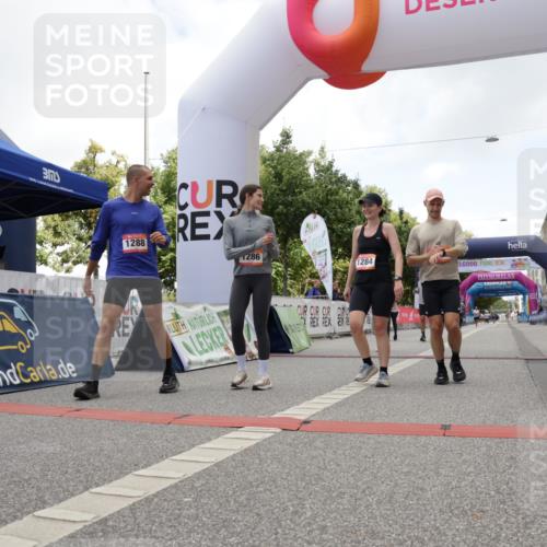 06.09.2026 - CURREX Alsterlauf Yannick Fuchs http://msf.ph/oto/10118156 06.09.2026 12:01:52 Ziel 1095, 1284, 1285, 1286, 1288, 1298, 1305, 8042 meine-sportfotos.de