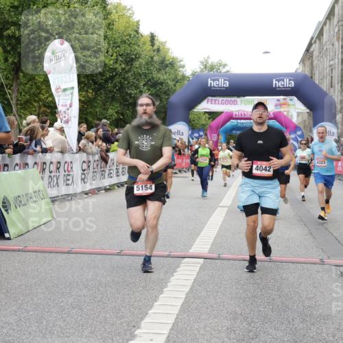 06.09.2026 - CURREX Alsterlauf Yannick Fuchs http://msf.ph/oto/10118220 06.09.2026 09:59:42 Ziel 2227, 2269, 2676, 2780, 3119, 3120, 4042, 4323, 4324, 4751, 4752, 5154, 5269, 5474, 5800, 6017, 6199, 6200, 6213, 6244, 8111 meine-sportfotos.de