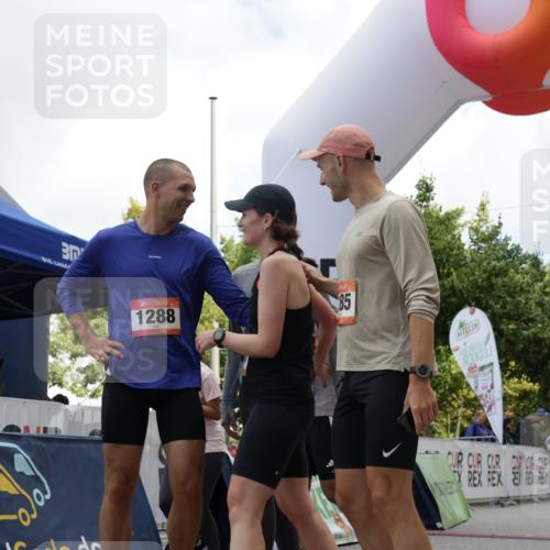 06.09.2026 - CURREX Alsterlauf Yannick Fuchs http://msf.ph/oto/10118226 06.09.2026 12:01:57 Ziel 1285, 1286, 1288, 1298, 1305, 1326, 8042 meine-sportfotos.de