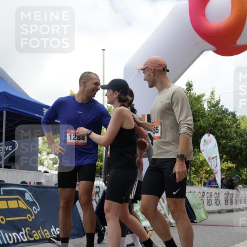 06.09.2026 - CURREX Alsterlauf Yannick Fuchs http://msf.ph/oto/10118233 06.09.2026 12:01:57 Ziel 1285, 1286, 1288, 1298, 1305, 1326, 8042 meine-sportfotos.de