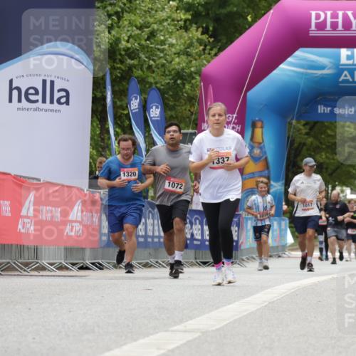 06.09.2026 - CURREX Alsterlauf Yannick Fuchs http://msf.ph/oto/10118358 06.09.2026 12:02:15 Ziel 1209 meine-sportfotos.de