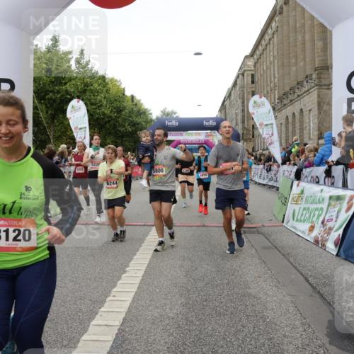 06.09.2026 - CURREX Alsterlauf Yannick Fuchs http://msf.ph/oto/10118390 06.09.2026 09:59:48 Ziel 2269, 2660, 2676, 3119, 3120, 3414, 4042, 4209, 4323, 4324, 4498, 4889, 4916, 5055, 5056, 5154, 5229, 5269, 5497, 5800, 6017, 6148, 6244, 6268 meine-sportfotos.de