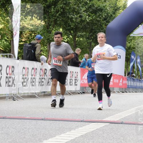 06.09.2026 - CURREX Alsterlauf Yannick Fuchs http://msf.ph/oto/10118437 06.09.2026 12:02:21 Ziel 1072, 1337 meine-sportfotos.de