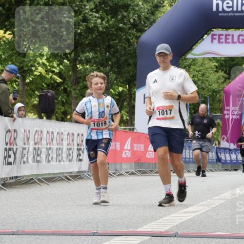 06.09.2026 - CURREX Alsterlauf Yannick Fuchs http://msf.ph/oto/10118554 06.09.2026 12:02:33 Ziel 1017, 1019, 1320 meine-sportfotos.de