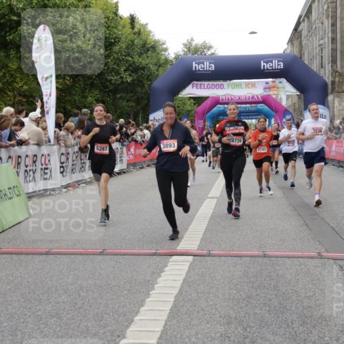06.09.2026 - CURREX Alsterlauf Yannick Fuchs http://msf.ph/oto/10118648 06.09.2026 09:59:57 Ziel 2238, 2660, 2743, 3179, 3414, 3801, 4180, 4209, 4498, 4739, 5267, 5377, 8023, 8082 meine-sportfotos.de