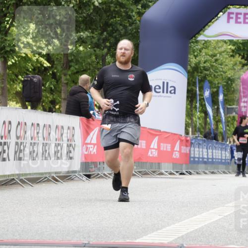 06.09.2026 - CURREX Alsterlauf Yannick Fuchs http://msf.ph/oto/10118670 06.09.2026 12:02:38 Ziel 1005, 1017, 1019, 8267 meine-sportfotos.de