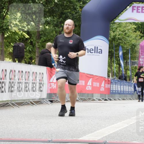 06.09.2026 - CURREX Alsterlauf Yannick Fuchs http://msf.ph/oto/10118677 06.09.2026 12:02:39 Ziel 1005, 1017, 1019, 8267 meine-sportfotos.de