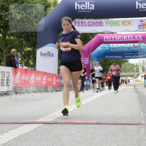 06.09.2026 - CURREX Alsterlauf Yannick Fuchs http://msf.ph/oto/10118719 06.09.2026 12:02:41 Ziel 1005, 1017, 1019, 8267 meine-sportfotos.de