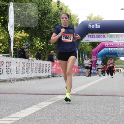 06.09.2026 - CURREX Alsterlauf Yannick Fuchs http://msf.ph/oto/10118742 06.09.2026 12:02:42 Ziel 1005, 1017, 1019, 8267 meine-sportfotos.de
