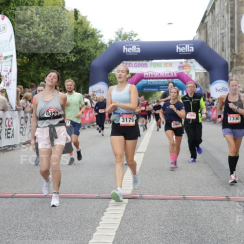 06.09.2026 - CURREX Alsterlauf Yannick Fuchs http://msf.ph/oto/10118789 06.09.2026 10:00:02 Ziel 2136, 2238, 2300, 2528, 2686, 2743, 2947, 3179, 3268, 3294, 3511, 3801, 4180, 4237, 4424, 4739, 5267, 5377, 5501, 5823, 6254, 8023, 8314 meine-sportfotos.de