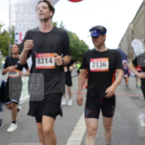 06.09.2026 - CURREX Alsterlauf Yannick Fuchs http://msf.ph/oto/10118920 06.09.2026 10:00:07 Ziel 2136, 2300, 2528, 2686, 2743, 2947, 3179, 3268, 3294, 3364, 3511, 4136, 4180, 4237, 4407, 4424, 5472, 5501, 5738, 5741, 5823, 6254, 8002, 8023, 8035, 8314 meine-sportfotos.de