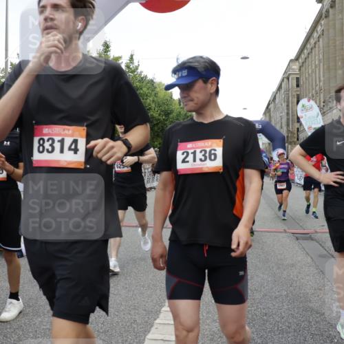 06.09.2026 - CURREX Alsterlauf Yannick Fuchs http://msf.ph/oto/10118924 06.09.2026 10:00:08 Ziel 2136, 2300, 2528, 2686, 2947, 3179, 3262, 3268, 3294, 3364, 3511, 4136, 4237, 4407, 4424, 5472, 5501, 5738, 5741, 5823, 6028, 6254, 6299, 8002, 8023, 8035, 8314 meine-sportfotos.de