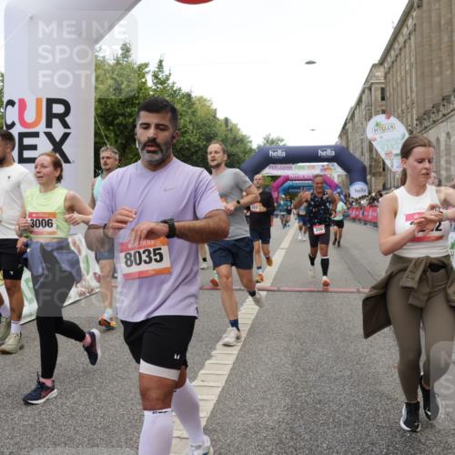 06.09.2026 - CURREX Alsterlauf Yannick Fuchs http://msf.ph/oto/10119110 06.09.2026 10:00:15 Ziel 2940, 3006, 3262, 3364, 3506, 3507, 3567, 3574, 3897, 4136, 4407, 5222, 5472, 5622, 5738, 5741, 6028, 6112, 6241, 6299, 8002, 8035, 8212 meine-sportfotos.de