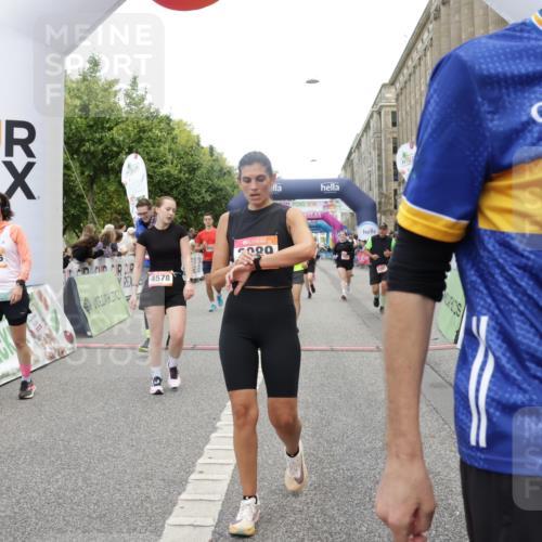 06.09.2026 - CURREX Alsterlauf Yannick Fuchs http://msf.ph/oto/10119461 06.09.2026 10:00:27 Ziel 2089, 2257, 2273, 2274, 2505, 2671, 2721, 2856, 3574, 4296, 4461, 4468, 4524, 4578, 5005, 5536, 6258, 6291, 6457, 8008, 8318 meine-sportfotos.de
