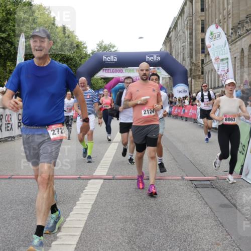 06.09.2026 - CURREX Alsterlauf Yannick Fuchs http://msf.ph/oto/10119625 06.09.2026 10:00:33 Ziel 2124, 2257, 2545, 2671, 2721, 3848, 4461, 4468, 4524, 4577, 4900, 5467, 5567, 5832, 5833, 6180, 6187, 6436, 8008, 8063, 8318 meine-sportfotos.de