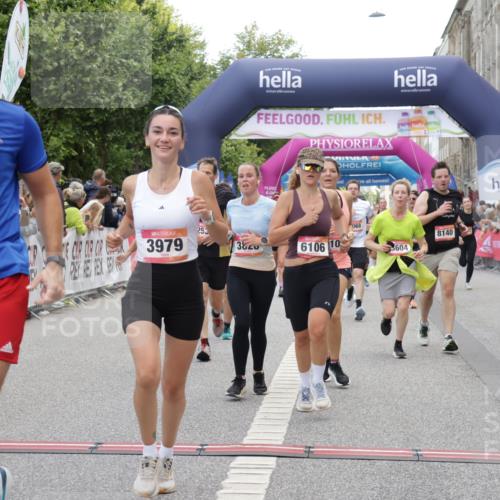 06.09.2026 - CURREX Alsterlauf Yannick Fuchs http://msf.ph/oto/10119852 06.09.2026 10:00:42 Ziel 2531, 2698, 3604, 3820, 3837, 3848, 3979, 4084, 4577, 4900, 5108, 5467, 5519, 5567, 5832, 5833, 5930, 6106, 6187, 6257, 8068, 8140 meine-sportfotos.de