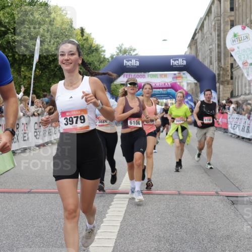 06.09.2026 - CURREX Alsterlauf Yannick Fuchs http://msf.ph/oto/10119872 06.09.2026 10:00:43 Ziel 2531, 2698, 3604, 3820, 3837, 3848, 3979, 4084, 4900, 5108, 5240, 5467, 5519, 5724, 5832, 5833, 5930, 6106, 6187, 6257, 6397, 6480, 8068, 8140 meine-sportfotos.de