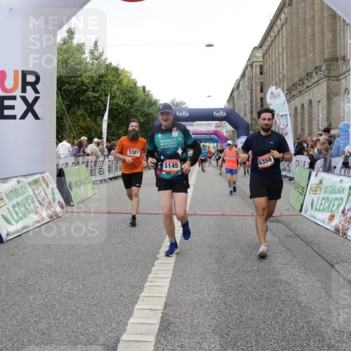 06.09.2026 - CURREX Alsterlauf Yannick Fuchs http://msf.ph/oto/10120422 06.09.2026 10:01:02 Ziel 2251, 3312, 3634, 3635, 3726, 3735, 3941, 4914, 5145, 5387, 6250, 6283, 6353, 6356, 8207, 8215 meine-sportfotos.de